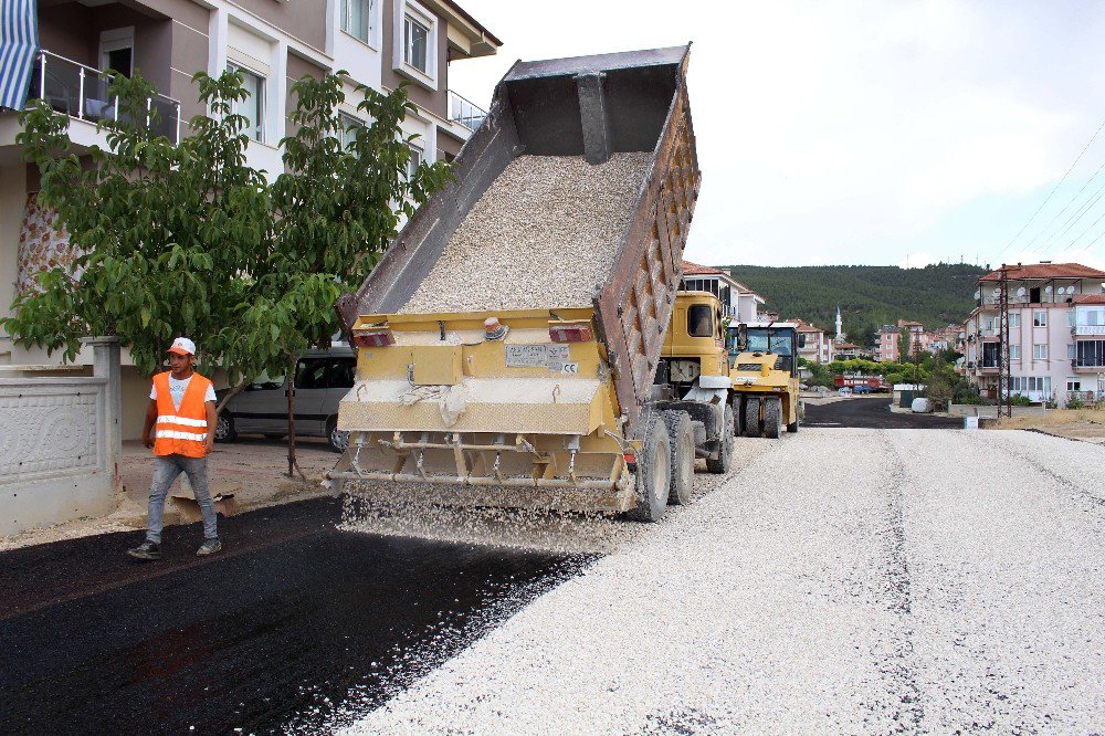 Büyükşehir’den asfalt ve altyapı çalışması