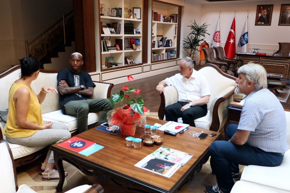 Talisca Eyüp Belediyesi’yle anlaştı