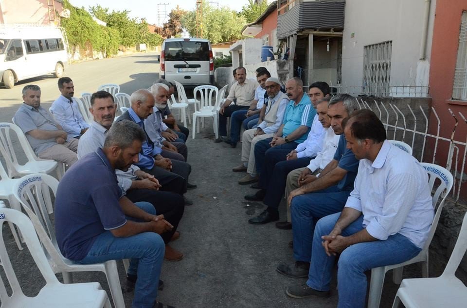 CHP’li Kiraz’dan traktör kazasında ölenlerin ailelerine baş sağlığı ziyareti