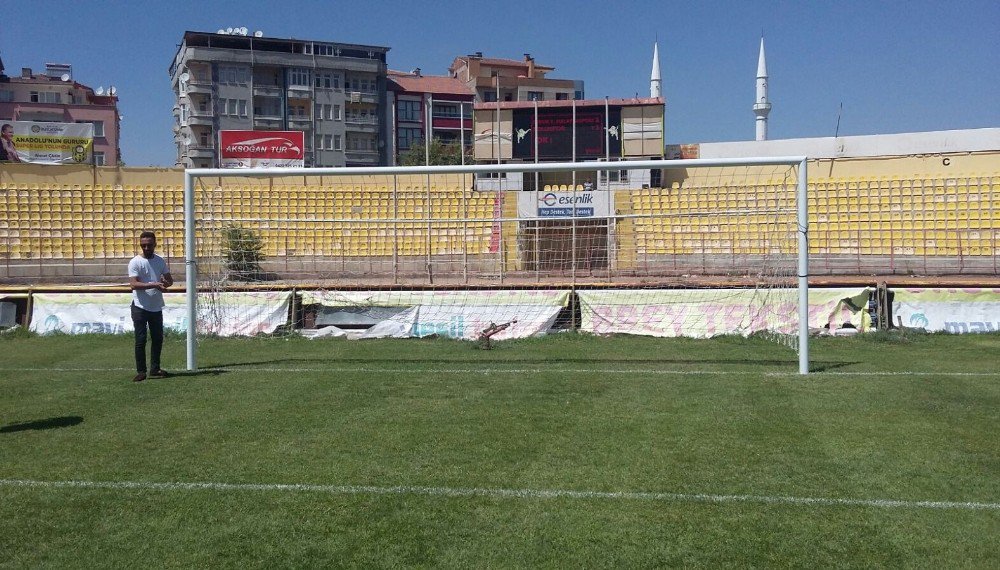 İnönü Stadı Osmanlıspor maçı için sil baştan yenilendi