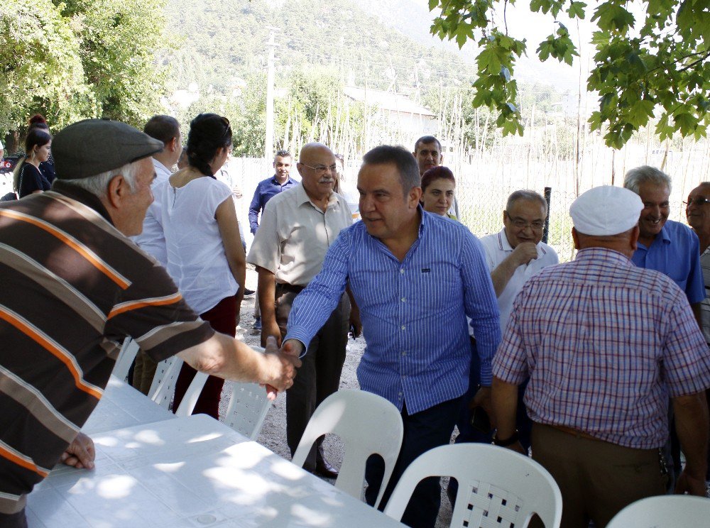 Başkan Böcek, Çandır Fasulyesi çapaladı