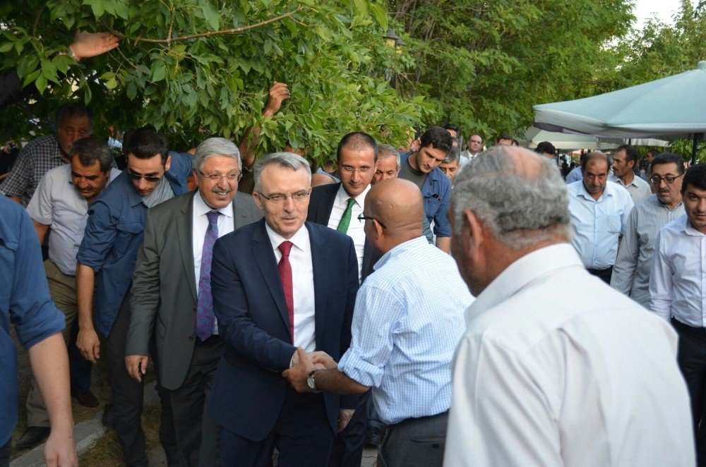 Maliye Bakanı Naci Ağbal’dan Adilcevaz’a ziyaret