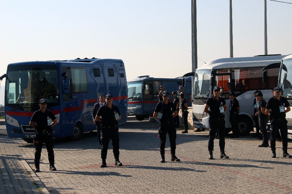 Şehit polis Nedip Cengiz Eker’in annesi Güzel Eker: "İdamlarını istiyorum"