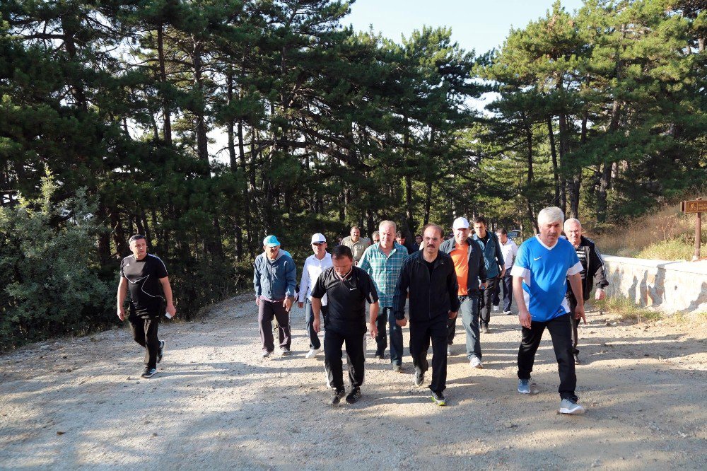 Yozgat’ta kamu çalışanları sağlıklı yaşam için yürüdü