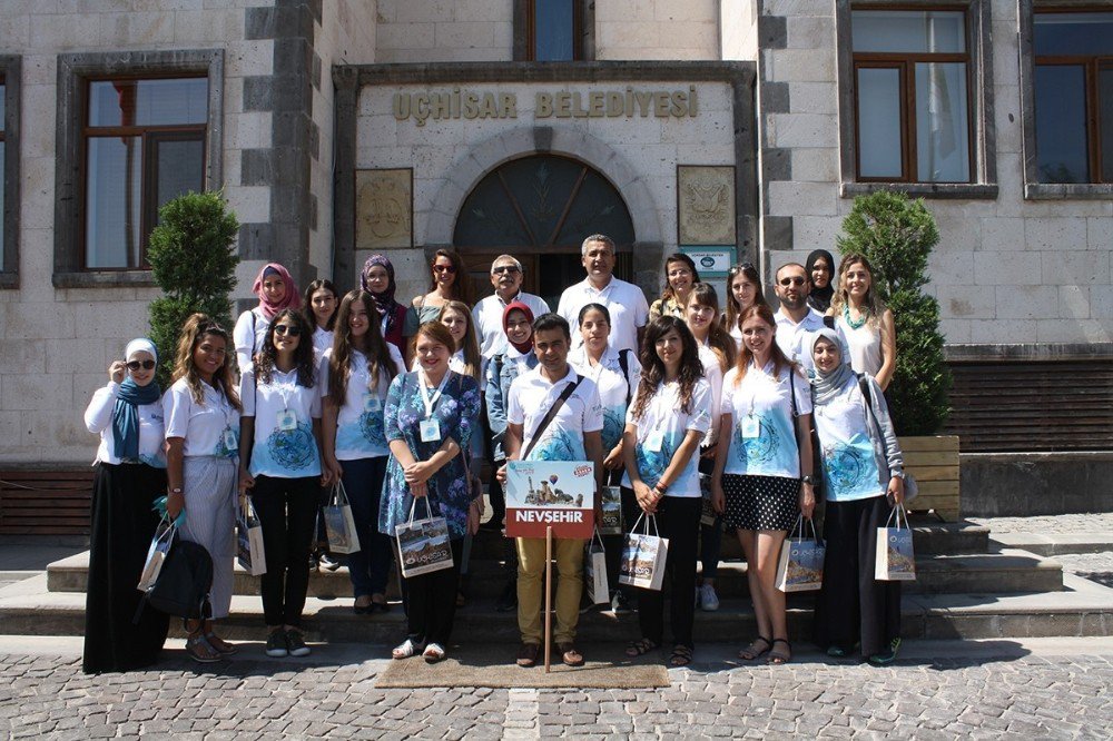 Yunus Emre Enstitüsü Öğrencileri Başkan Karaaslan’ı ziyaret etti