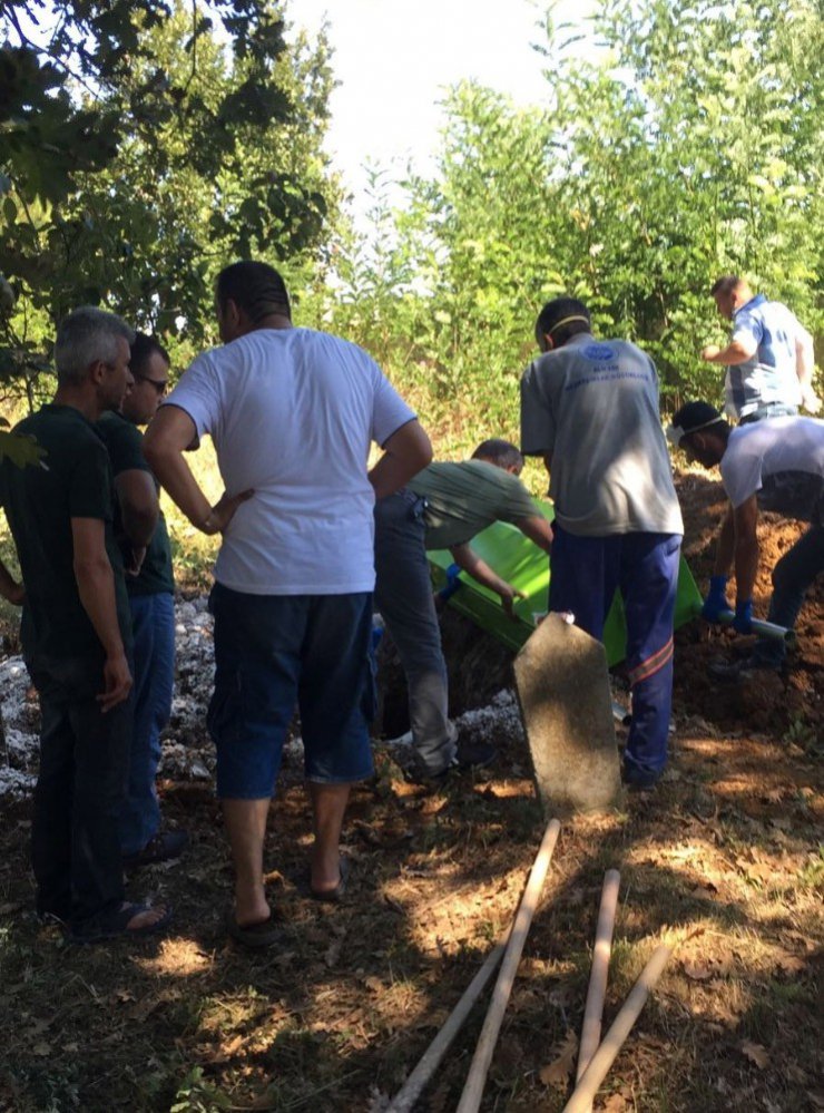 Yanlış mezarı taşıyınca, karakolluk oldular