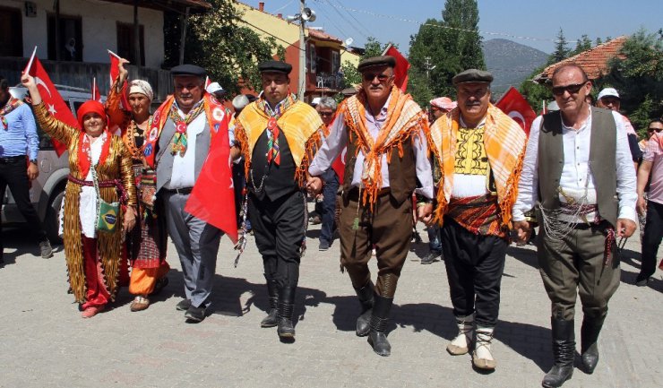 23. Beşkaza Yaylaları Geleneksel Uluslararası Kültür Şenliği renkli görüntülere sahne oldu