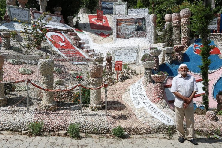 550 bin mozaik taşı ile anıt yaptı