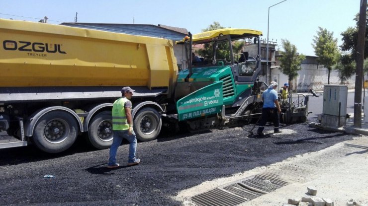 Aydın Büyükşehir asfalt çalışmalarını Söke’de sürdürüyor