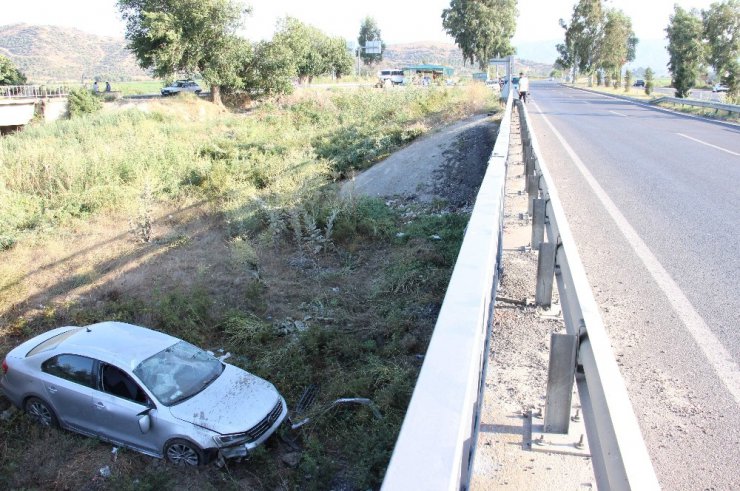 Aydın’da otomobil köprüden uçtu: 4 yaralı