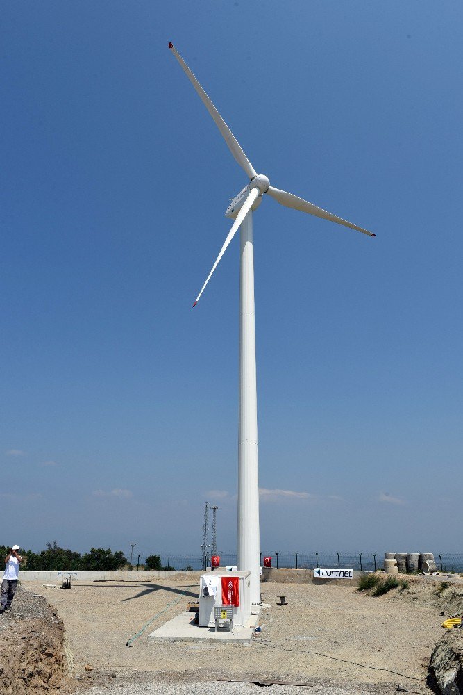 Yüzde yüz yerli rüzgar gülleri, Bursa’da kurulan santrale monte edildi