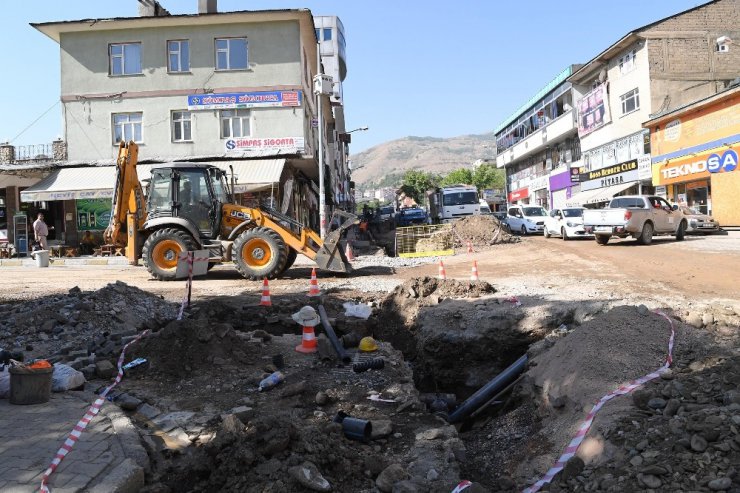 İstasyon Caddesi’ne geçici asfalt