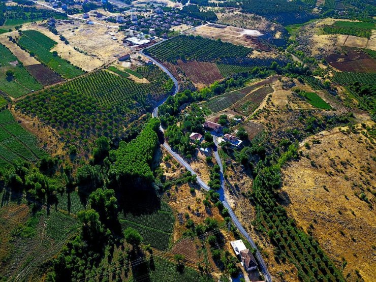 Bıçakçı ve Çığlık mahalleleri asfalta kavuştu