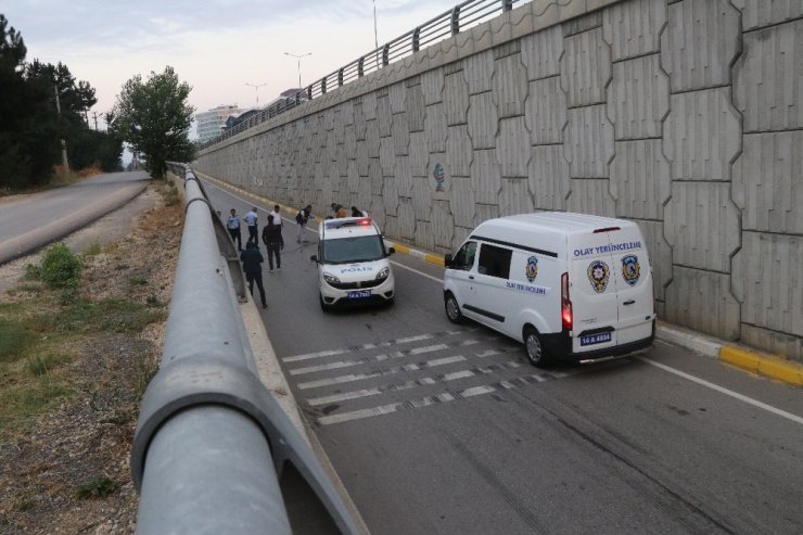 Bolu’da, yol üzerinde erkek cesedi bulundu