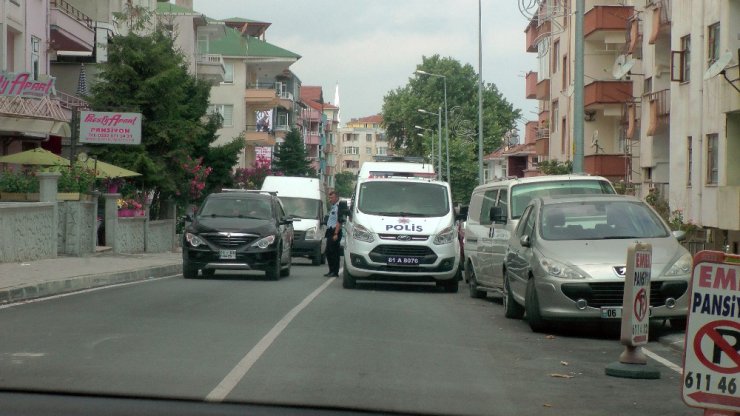 Pansiyonun balkonundan düşen yaşlı kadın ağır yaralandı