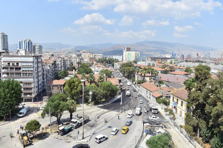 Alsancak Garı önünde tramvay çalışması bitti