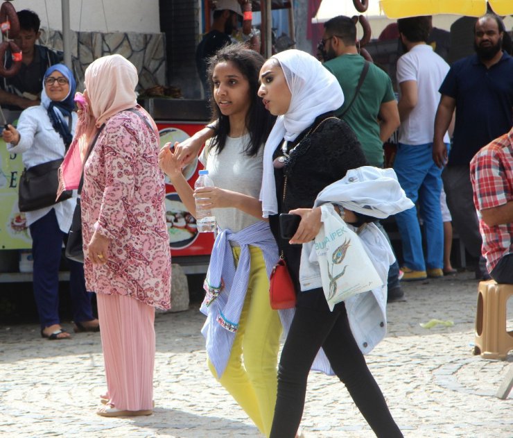 Arap turistler Uludağ’a akın etti