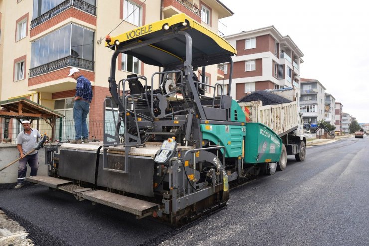 Dikilitaş Caddesi asfalt yenileme çalışmaları başladı