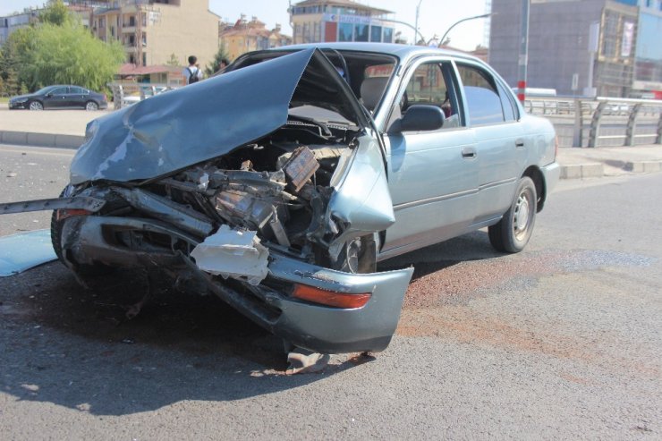 Elazığ’da trafik kazası: 3 yaralı