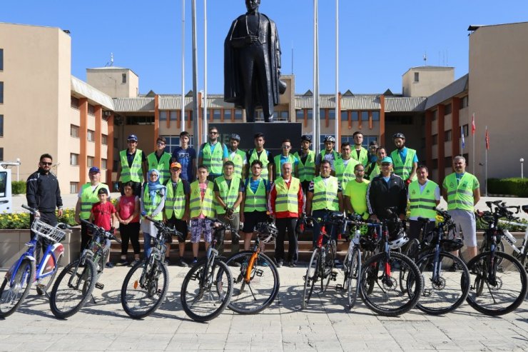 Erzincan Belediyesi ve Bisikletliler Derneğinden bisiklet turu
