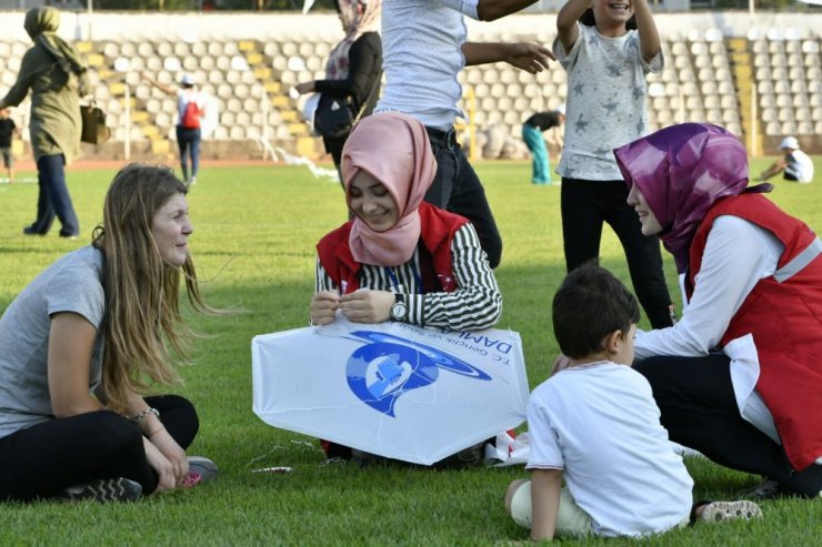 Damla Projesi ile gönüllere dokunuyorlar