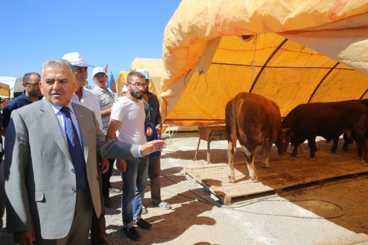 Melikgazi’de kurban pazarı hazır