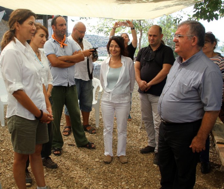 Seydikemer’deki kazıda 2 bin 600 yıllık Mısır mührü bulundu