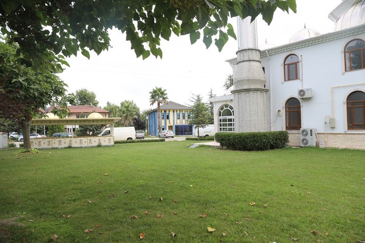 Kırkpınar Merkez Camii çevre düzenlemesi tamamlandı