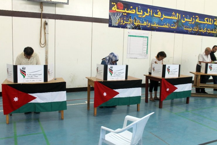 Ürdün belediye seçimleri için sandık başında