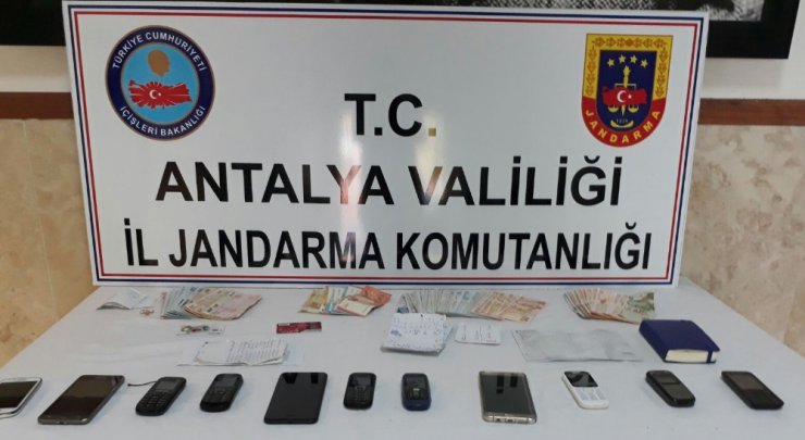 Antalya’da jandarmadan fuhuş operasyonu