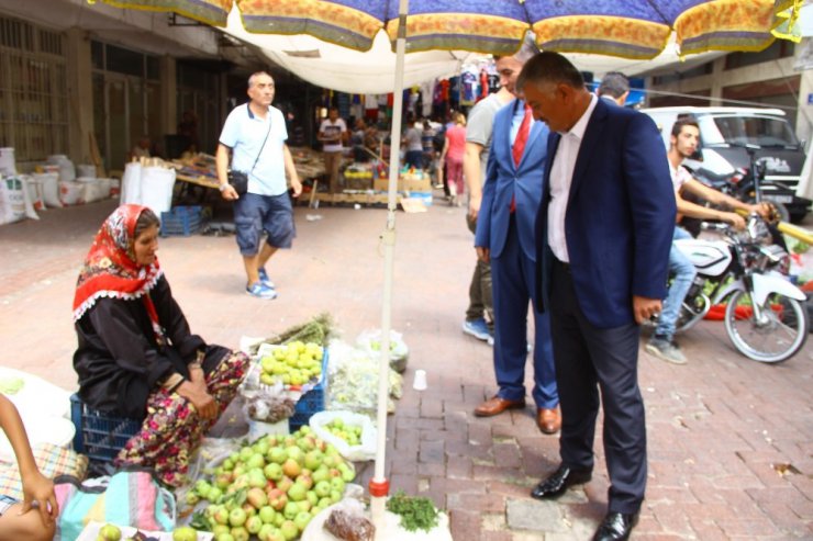 Vali Yazıcı, pazarcı esnafını ziyaret etti