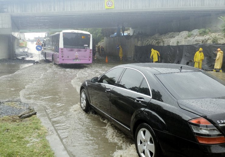 İstanbul’da beklenen yağış başladı