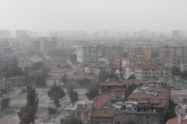 Kayseri’yi toz bulutu kapladı