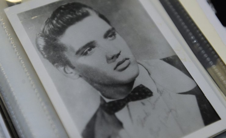 Rock’n Roll’un kralı Elvis Presley ölümünün 40. yıl dönümünde anılıyor