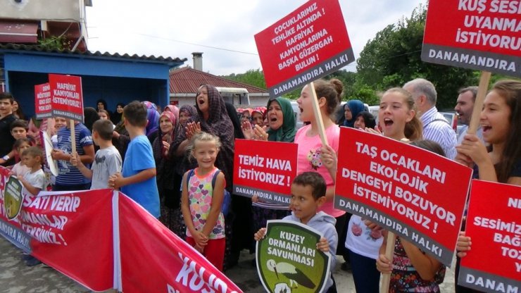 Silivri’de kadın ve çocuklardan “Hafriyat kamyonu” eylemi