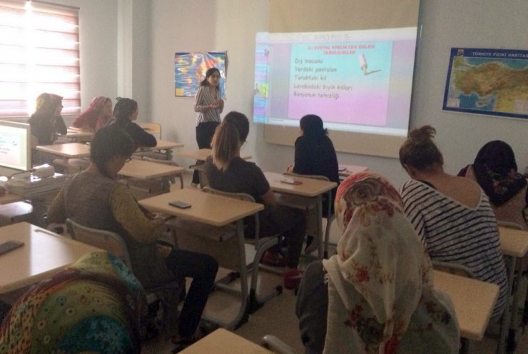 Gürpınar’da “Evliliği Sağlıklı Kılmanın Yolları” semineri