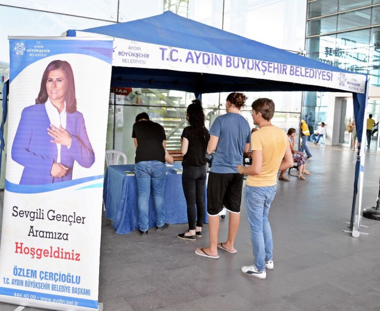 Başkan Çerçioğlu’ndan öğrencilere hoş geldiniz jesti