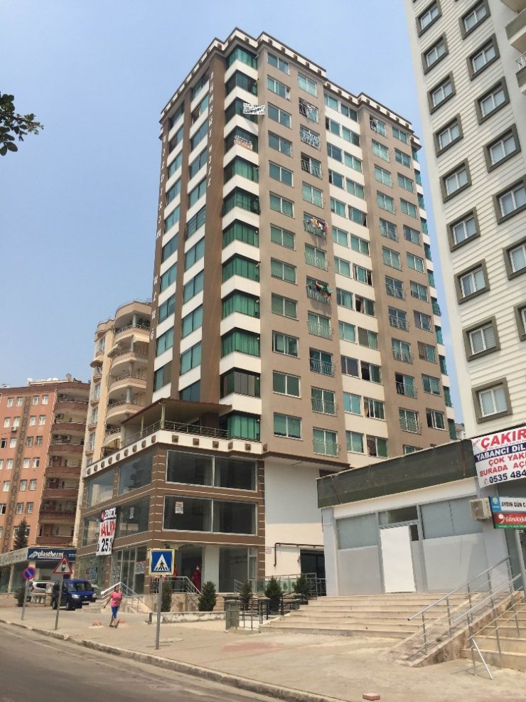 Arabayla ezilen Ece’nin kaldığı apartmanın görevlisi olay anlarını anlattı