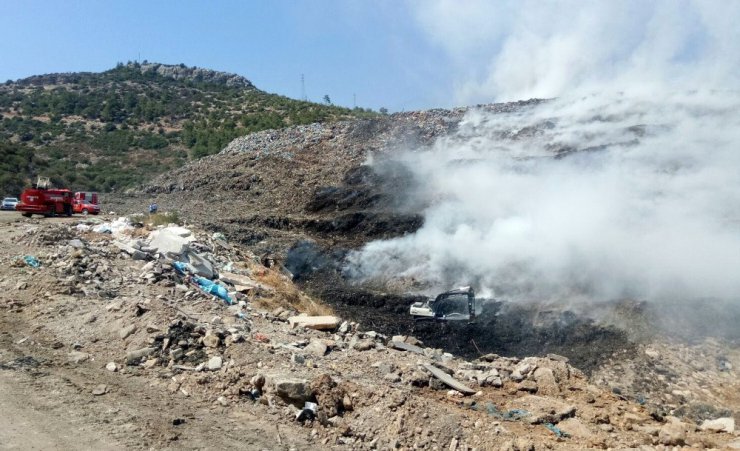 Bodrum çöplük yangını kontrol altında