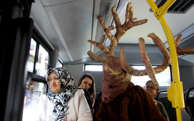 ’Geyik’ dağdan indi, otobüse bindi