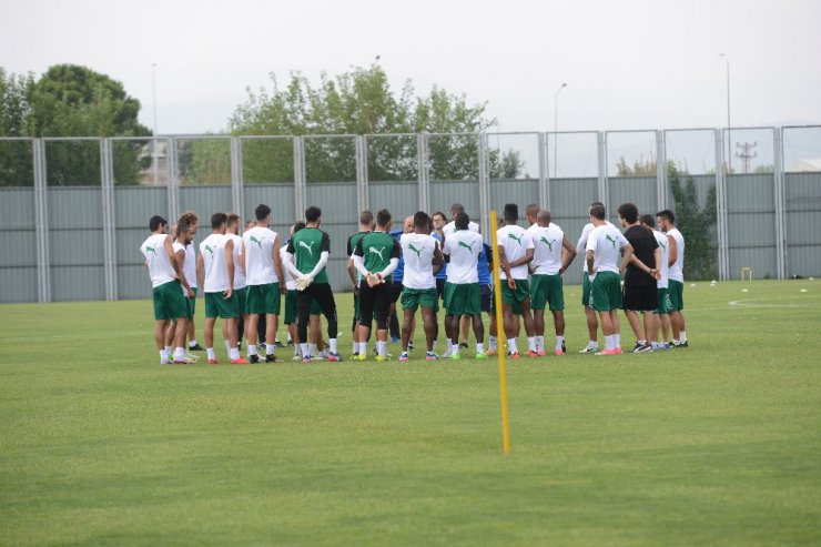 Paul Le Guen: “Hala oyuncu bekliyorum”