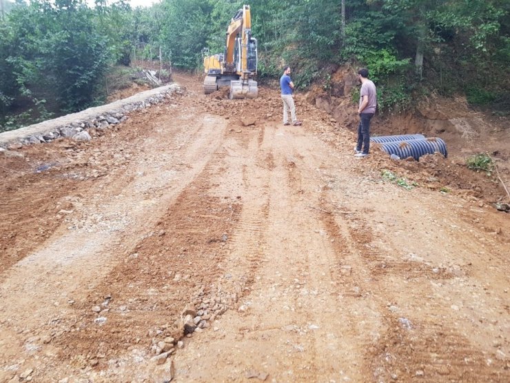 Heyelandan kapanan yol ulaşıma açıldı