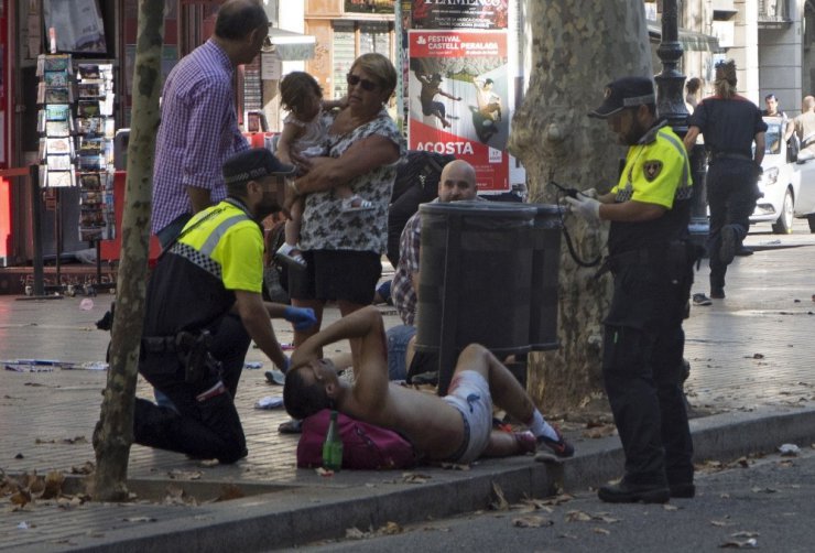 Barcelona’da terör saldırısı: 2 ölü, 20 yaralı