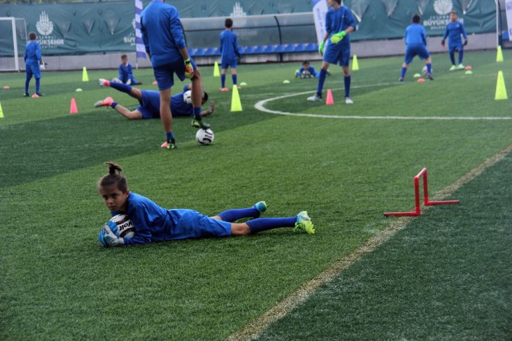 İBB ve Başakşehir spor kulübü geleceğin kalecilerini yetiştiriyor