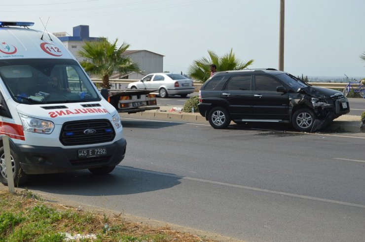 Manisa’da trafik kazası: 3 yaralı