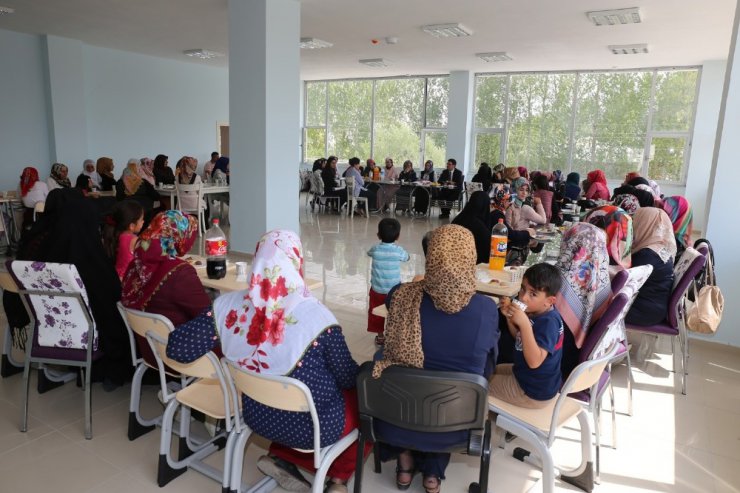 Kaymakam Doğramacı kursiyerlerle bir araya geldi