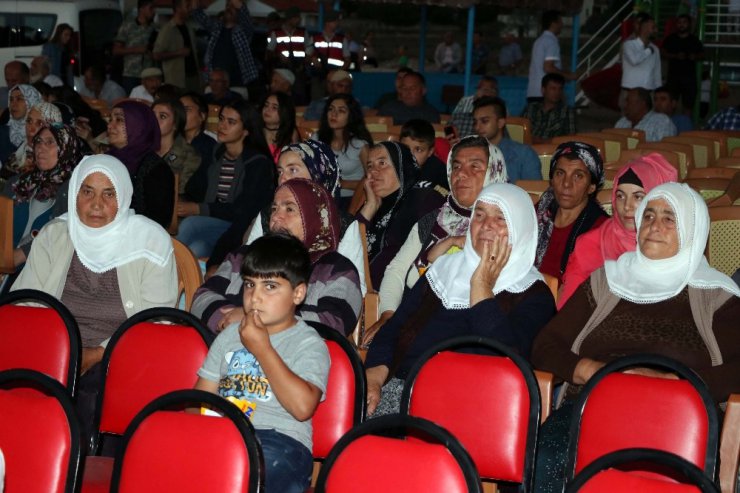 Yozgat’ta köy çocukları ilk kez sinema heyecanı yaşadı