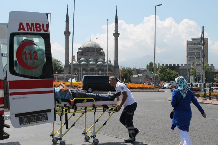 Ahmetpaşa Caddesinde trafik kazası