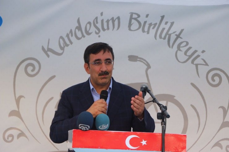 AK Parti Genel Başkan Yardımcısı Yılmaz: "Biz bir ve bütünüz"