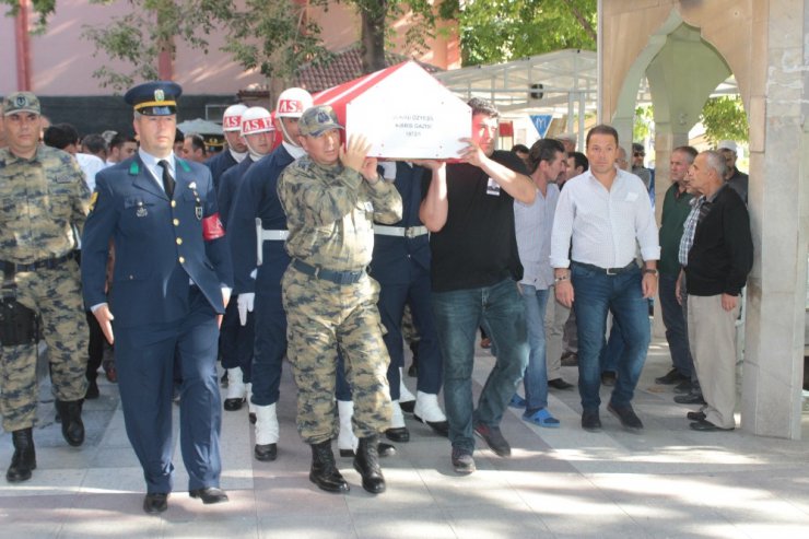 Kıbrıs gazisi son yolculuğuna uğurlandı